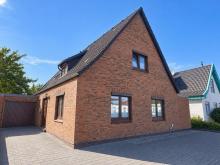 Großzügiger Garten & zentrale Lage: Einfamilienhaus in Heide zu vermieten Haus 25746 Heide Bild klein
