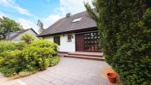 GROSSZÜGIGES FAMILIENHAUS AUF 939 M² SONNENGRUNDSTÜCK IN RUHIGER SACKGASSENLAGE VON ELLERBEK! Haus kaufen 25474 Ellerbek Bild klein