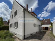 Grundstück mit Sanierungsbedürftigem Einfamilienhaus Haus kaufen 81825 München Bild klein