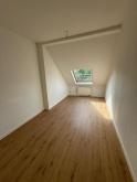 * Günstige 2-Zimmer mit neuem Laminat und Dusche in Zentrumsnähe! * Wohnung mieten 09130 Chemnitz Bild klein