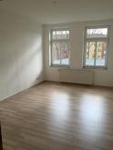 Günstige 3-Zi. mit Aufzug, Einbauküche, Balkon, Wanne, Dusche und Laminat! Wohnung mieten 09130 Chemnitz Bild klein