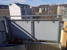 Günstige DG 3-Zi. mit Laminat, Balkon, Wanne und Dusche in sehr guter Lage Wohnung mieten 09113 Chemnitz Bild klein