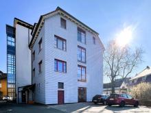 Helle 4-Zi-Wohnung mit Balkon zentral und mit Werktstatt/Garage Wohnung kaufen 72379 Hechingen Bild klein