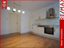 Helle, renovierte Obergeschosswohnung im Herzen von Leer-Loga!
mit Balkon, Gartenmitnutzung & Garage Wohnung mieten 26789 Leer (Ostfriesland) Bild klein