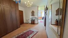 Helle und geräumige 3-Zimmer Wohnung mit Lift, Balkon, Carport Wohnung kaufen 76532 Baden-Baden Bild klein