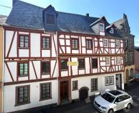 historisches Fachwerk-Winzer-Haus mit Weinbergsblick über die Mosel Haus kaufen 56850 Enkirch Bild klein