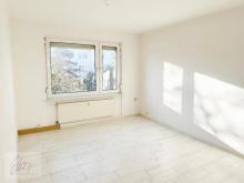 *** IHR NEUES ZUHAUSE WARTET – 3-RAUM-WOHNUNG IN ZEITHAIN MIT RENOVIERUNGSVORTEIL ZUR MIETE! *** Wohnung mieten 01619 Zeithain Bild klein