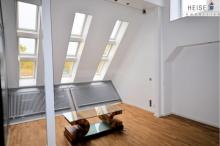 Individuelle Architektenwohnung mit Balkon und Markeneinbauküche in Holzminden - stadtnahe Wohnlage Wohnung mieten 37603 Holzminden Bild klein