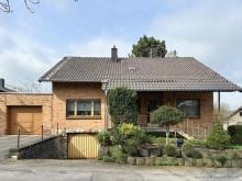 JÄSCHKE - Geräumiges Einfamilienhaus mit Potenzial in Gressenich Haus kaufen 52224 Stolberg Bild klein