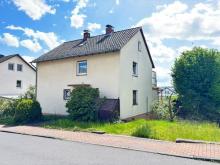 **Keine Käuferprivison**Gepflegtes Ein- bis Zweifamilienhaus mit großem Grundstück Haus kaufen 34326 Morschen Bild klein