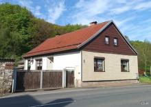 Kleines Einfamilienhaus mit gr. Grundstück, gut erhaltenem großem Nebengelass und 3 Garagen Haus kaufen 99755 Ellrich Bild klein