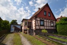 Kleines uriges Einfamilienhaus mit ebenerdigem Grundstück - ruhig und dennoch zentrumsnah Haus kaufen 37441 Bad Sachsa Bild klein