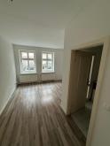 Kompakte 2-Zimmer mit Einbauküche, Laminat und Wannenbad in guter Lage Wohnung mieten 09126 Chemnitz Bild klein