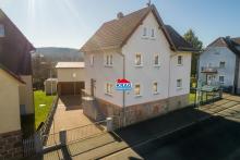 ++ KRAG Immobilien ++ für Familie: sonnig, flexibel nutzbar, viel Stauraum ++ Haus kaufen 35469 Allendorf (Lumda) Bild klein