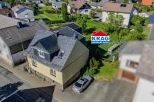 ++ KRAG Immobilien ++ Zwei Wohneinheiten, ca. 142 m² Wohnfläche, Garten und Garage ++ Haus kaufen 35080 Bad Endbach Bild klein