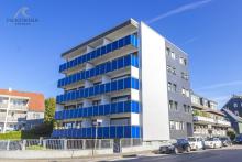 Licht in jeder Ecke Fensterfront und Balkon über die gesamte Wohnungslänge Wohnung kaufen 42859 Remscheid Bild klein