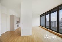 LICHTDURCHFLUTET! 2 Zimmer Dachgeschoss-Wohnung mit ca. 77m² und großer Terrasse in Berlin-Mitte Wohnung mieten 10117 Berlin Bild klein