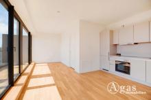 Lichtdurchflutete 2 Zimmer Wohnung mit ca. 67m², EBK und großem Balkon in Berlin-Mitte! Wohnung mieten 10117 Berlin Bild klein