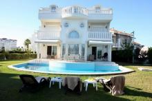 LUXURIÖSE FERIENVILLA MIT PRIVATPOOL UND GARTEN ZU VERMIETEN Haus 07506 Antalya Bild klein