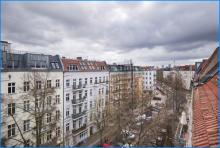 MAK Immobilien: Dachgeschoßwohnung in Berlin Prenzlauer Berg kaufen Wohnung kaufen 10437 Berlin Bild klein