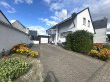 Mehrfamilien-Wohnhaus im kleinen Ort Nähe Mayen (3 km) in der Eifel mit Garten, Garage und Scheune Haus kaufen 56727 Mayen Bild klein