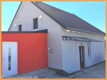 Moderne Wohnqualität in ruhiger Lage – freistehendes 146 qm Einfamilienhaus mit Gartenidylle Haus kaufen 91617 Oberdachstetten Bild klein