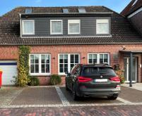 Möbliertes Haus mit 8 Schlafzimmern,
8 Bädern und vieles mehr in zentraler Lage! Haus kaufen 26553 Dornum Bild klein