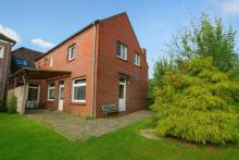 Möbliertes Haus mit 8 Schlafzimmern,
8 Bädern und vieles mehr in zentraler Lage! Haus kaufen 26553 Dornum Bild klein