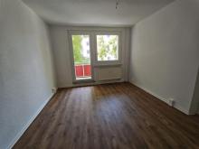 Neu renoviert! Helle 3-Zi. mit Balkon, Wanne & Laminat in ruhiger Lage! Wohnung mieten 09130 Chemnitz Bild klein