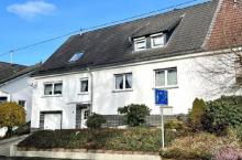 Niederelbert, Wohnhaus mit großer Garage in herrlicher Ortsrandlage *VIRTUELLE 360° BESICHTIGUNG AUF ANFRAGE* Haus kaufen 56412 Niederelbert Bild klein