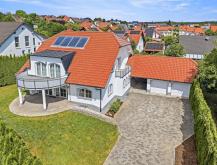 PROVISIONSFREI- Außergewöhnlich wohnen: Großzügiges Einfamilienhaus mit architektonischem Charme Haus kaufen 78579 Neuhausen ob Eck Bild klein