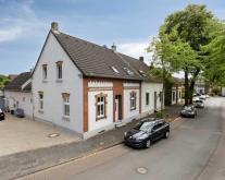 Ratingen-Süd: Charmantes Zweifamilienhaus inkl.einzigartigem Künstleratelier Haus kaufen 40878 Ratingen Bild klein