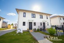 Repräsentatives Wohnen an der Stadtgrenze: Hochwertige DHH mit Privatgrundstück in gehobener Siedlungslage Haus 16356 Ahrensfelde Bild klein