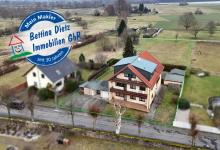 ***RESERVIERT***DIETZ: XXL 3 Familienhaus mit 3 Garagen - Ruhige Feldrandlage inkl. Wiesengrundstück Haus kaufen 63594 Hasselroth Bild klein