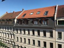 ROLLSTUHLFAHRER AUFGEPASST! SCHICKE KOMPLETT RENOVIERTE 2-RWG M. GR. TAGESLICHTBAD U. TREPPENLIFT Wohnung mieten 04315 Leipzig Bild klein