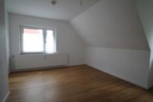 Ruhiggelegene 3 Zimmer Dachgeschosswohnung in Leer-Loga Wohnung mieten 26789 Leer (Ostfriesland) Bild klein