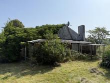 Sanierungsbedürftiger Bauernhof mit Nebengebäuden im Außenbereich von Emmerich-Elten Haus kaufen 46446 Emmerich am Rhein Bild klein