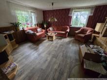 Sanierungsbedürftiges EFH mit 212qm auf 1.770qm Grundstück mit Pool & Doppelgarage + Gartenhaus Haus kaufen 09117 Chemnitz Bild klein