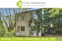 Sanierungsbedürftiges Reihenendhaus mit Garage in Köln-Heimersdorf (Erbpachtgrundstück) Haus kaufen 50767 Köln Bild klein