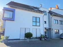 SANKT AUGUSTIN helle 3 Zimmer-Wohnung mit 88 m² Wfl. im 1. OG, Küche, Süd-Balkon, Stellplatz, Keller Wohnung mieten 53757 St. Augustin Bild klein