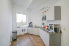 Schlüsselfertige Praxis-/Therapiefläche mit Weitblick, Aufzug und Parkplätzen Gewerbe mieten 40878 Ratingen Bild klein