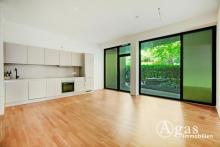 SCHÖN KÜHL TROTZ SOMMER! Großzügige EG 4 Zimmer Wohnung mit Terrasse, ca. 103 m² und EBK in Mitte! Wohnung mieten 10117 Berlin Bild klein