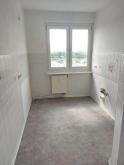 Schöne Stilvolle sonnige 2-R.-Wohnung in Dessau im 4.OG,48,60m2 mit BLK.zu vermieten.
 Wohnung mieten 06842 Dessau-Roßlau Bild klein