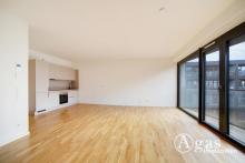 Sonnige 2 Zimmer Wohnung mit ca. 67 m², EBK, Fußbodenheizung und Balkon in Mitte Wohnung mieten 10117 Berlin Bild klein