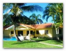 Sosua: Neue Villa mit 160 m² (1 722 sqft) Wohnfläche auf 1541 m² (16 578 sqft) Grundstück, drei Schlafzimmer, drei Bäder und Pool in einer gepflegten Wohnanlage in Sosúa. Haus kaufen 46244 Sosúa/Dominikanische Republik Bild klein
