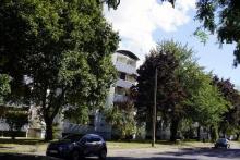 Stadtfeld mit Stellplatz und Balkon, 3 Zimmer Wohnung mieten 39110 Magdeburg Bild klein