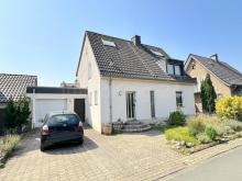 +++ TRAUMHAUS MIT BALKON WINTERGARTEN GEMÜTLICHEM GARTEN UND POOL +++ VOLLUNTERKELLERT!! Haus kaufen 47443 Moers Bild klein