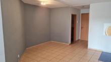 Trier Süd -a.d.Grafschaft- EG Studiowohnung - klein-40qm, fein-mit Einbauküche,Loggia,Stellplatz und alles mein… Wohnung mieten 54294 Trier Bild klein