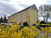 Vermietete 2-RWE im 2. OG mit Balkon, Stpl. und Tageslicht-Bad! Unmittelbare Nähe zur Talsperre! Wohnung kaufen 08412 Werdau Bild klein