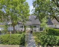 Vermietetes Zwei-Familien-Haus auf großem Grundstück in Ratingen-Hösel Haus kaufen 40883 Ratingen Bild klein